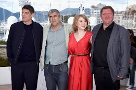 "photo call of Rester vertical, movie of Alain Guiraudie presented at Cannes Festival 2016, about Parenthood"