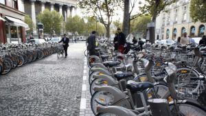 "bikes and Vélib's in Paris streets ; Biking, a new way of life"